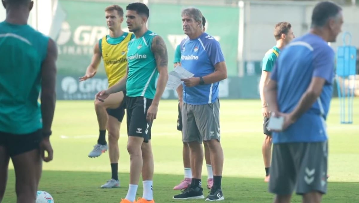 Sólo dos preocupaciones para Manuel Pellegrini, técnico del Betis, antes del duelo de Champions ante el Villarreal