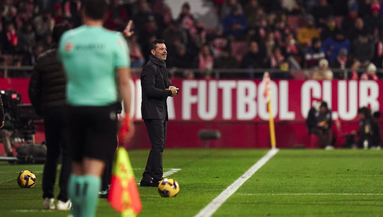 Diego Cocca expone las conclusiones de su debut