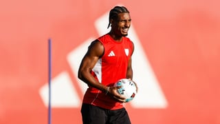 El Leverkusen mejora su oferta por Badé