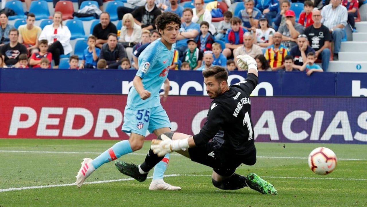 Un movimiento del Atlético con doble consecuencia: Positiva para el Rayo Vallecano y negativa para el Almería