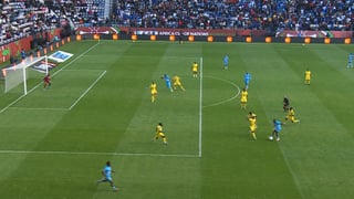 Debut con victoria para Bakambu, pero sin alegría completa