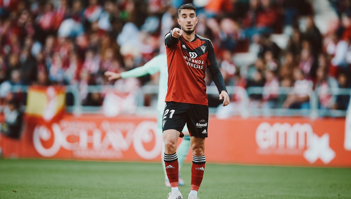 Roberto López se va cedido al Tenerife y la Real Sociedad podría perderlo en un año