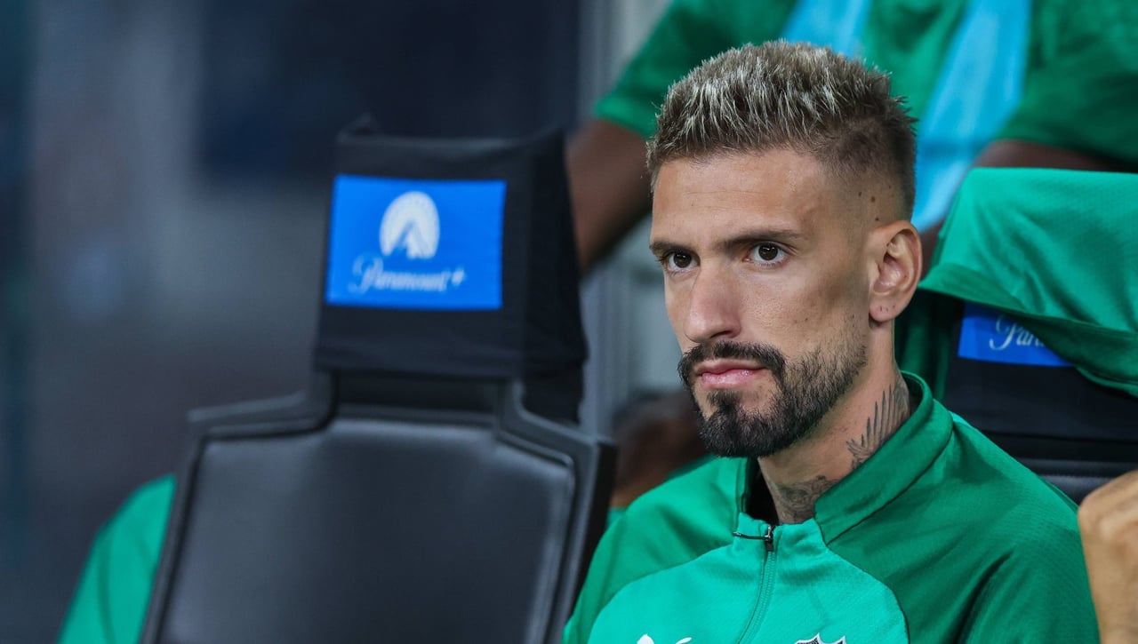 Samu Castillejo actúa como jugador del Málaga