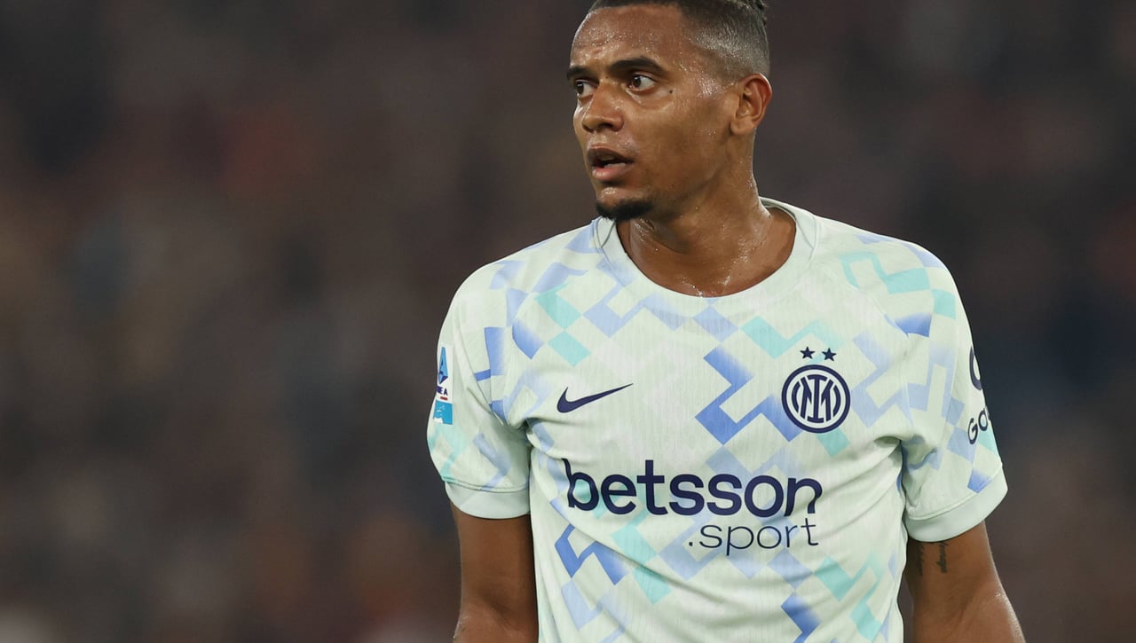 Akanji habla sin tapujos de su regreso al Manchester City