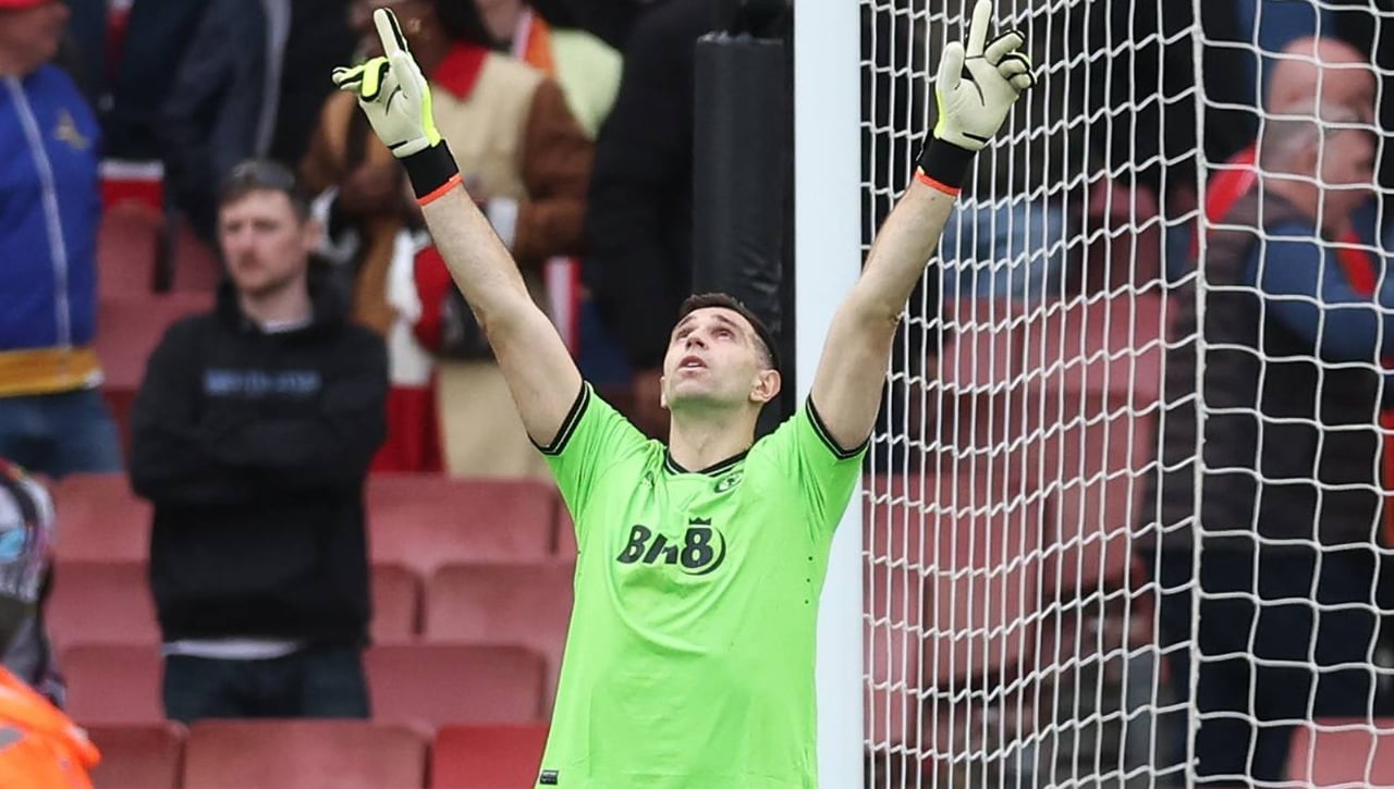 La razón por la que 'Dibu' Martínez no fue expulsado tras recibir dos tarjetas amarillas