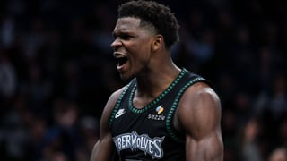 Anthony Edwards hurga en la herida de los Thunder y Tyrese Maxey conquista el Madison