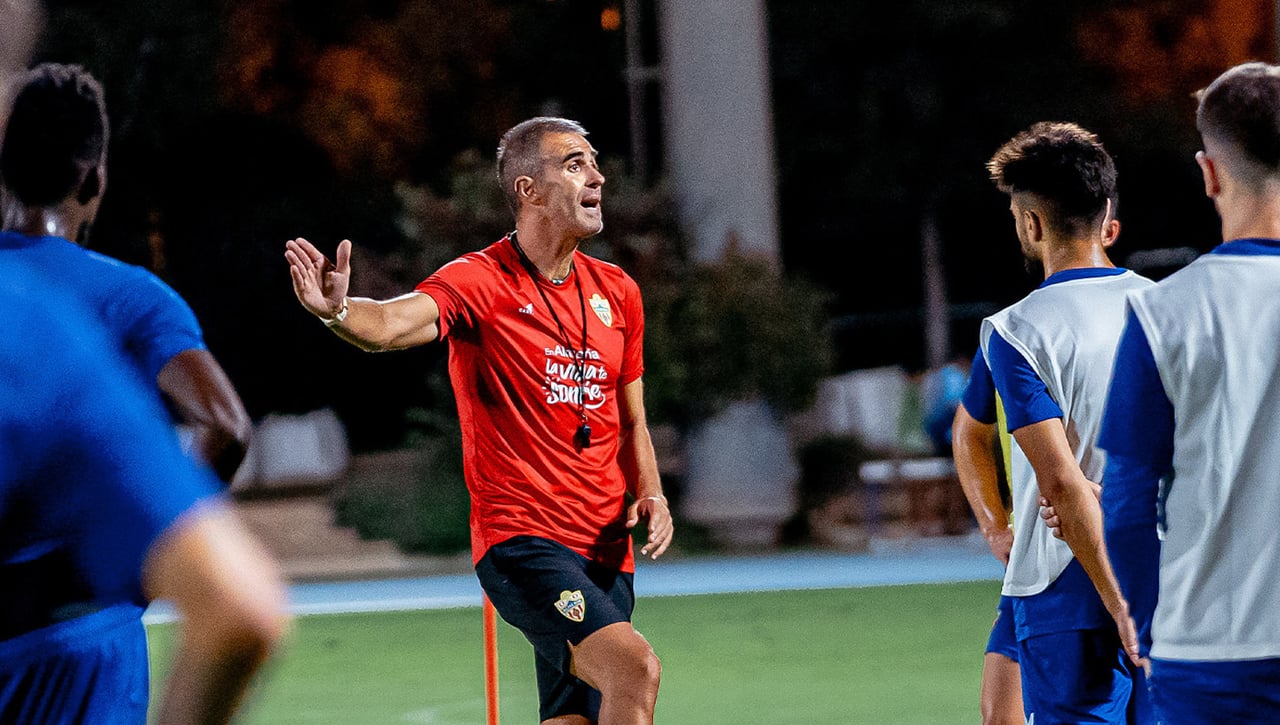 Garitano podría poner en peligro la continuidad de estos titulares en el Almería