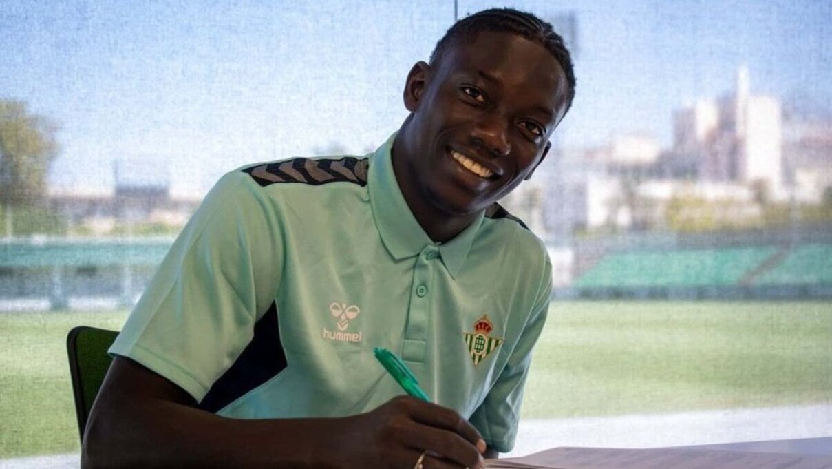 La traba que impide un nuevo 'refuerzo' para el Betis en Europa  