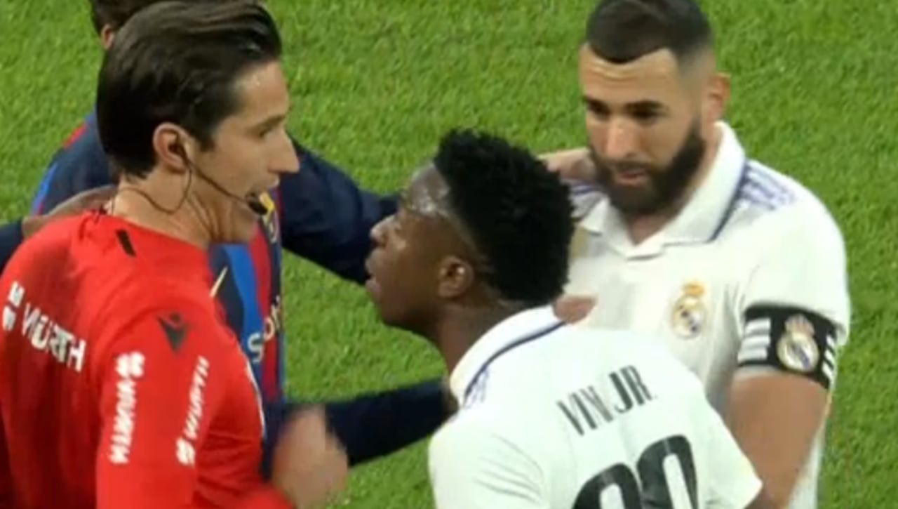 La impunidad de Vinicius y sus protestas al árbitro, también en 'El Clásico'