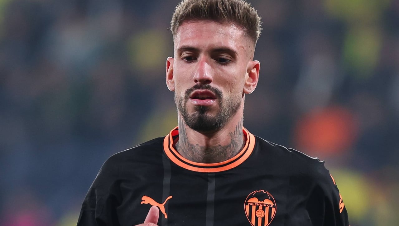 Samu Castillejo pone al Valencia entre la espada y la pared