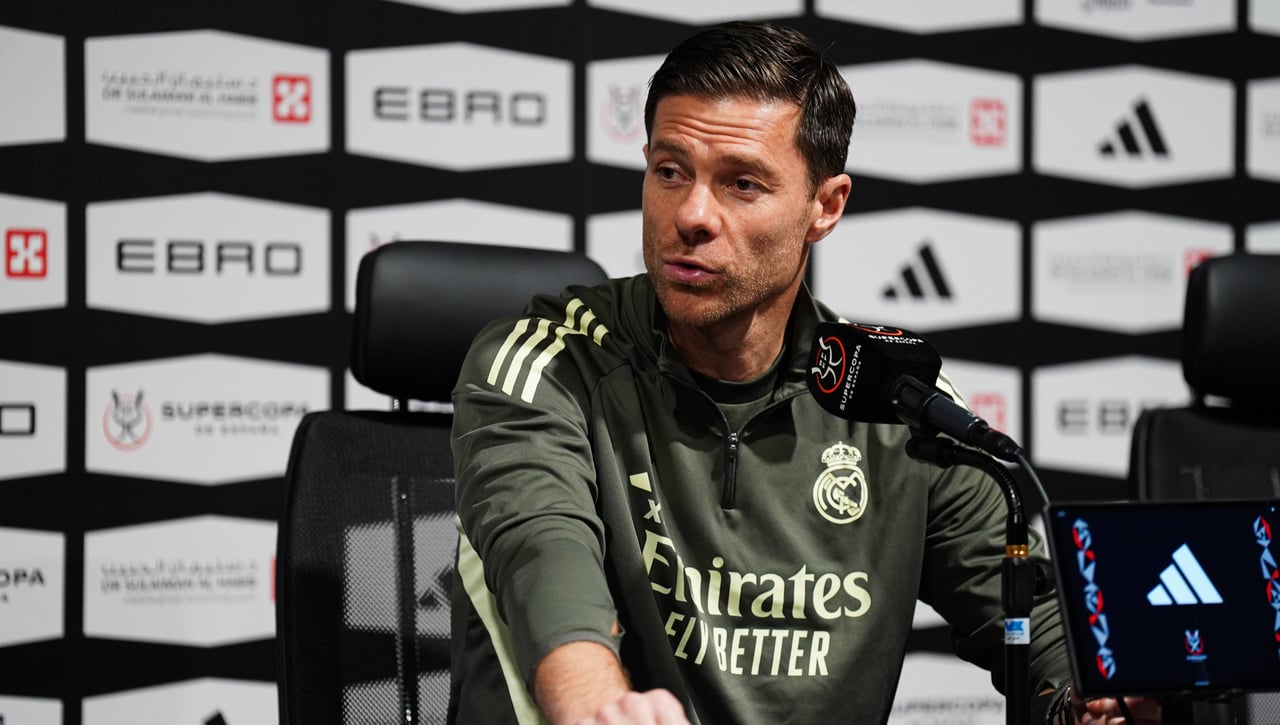 Xabi Alonso atiza a Simeone y suelta la 'bomba' con Mbappé: "Viaja mañana a Arabia Saudí"