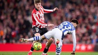 La impetuosa crítica de Iturralde González al 'bug' del VAR durante el derbi vasco entre Athletic Club y Real Sociedad: "Los jugadores cada vez van a exagerar más"