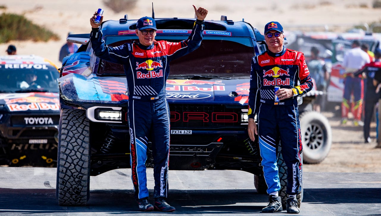 Clasificación Dakar tras el prólogo | Henk Lategan lidera y Carlos Sainz acaba el 25º