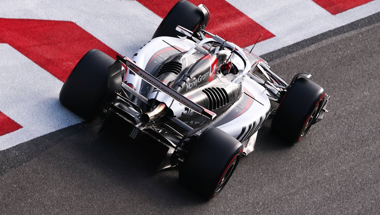 Ocon, descalificado por una ilegalidad