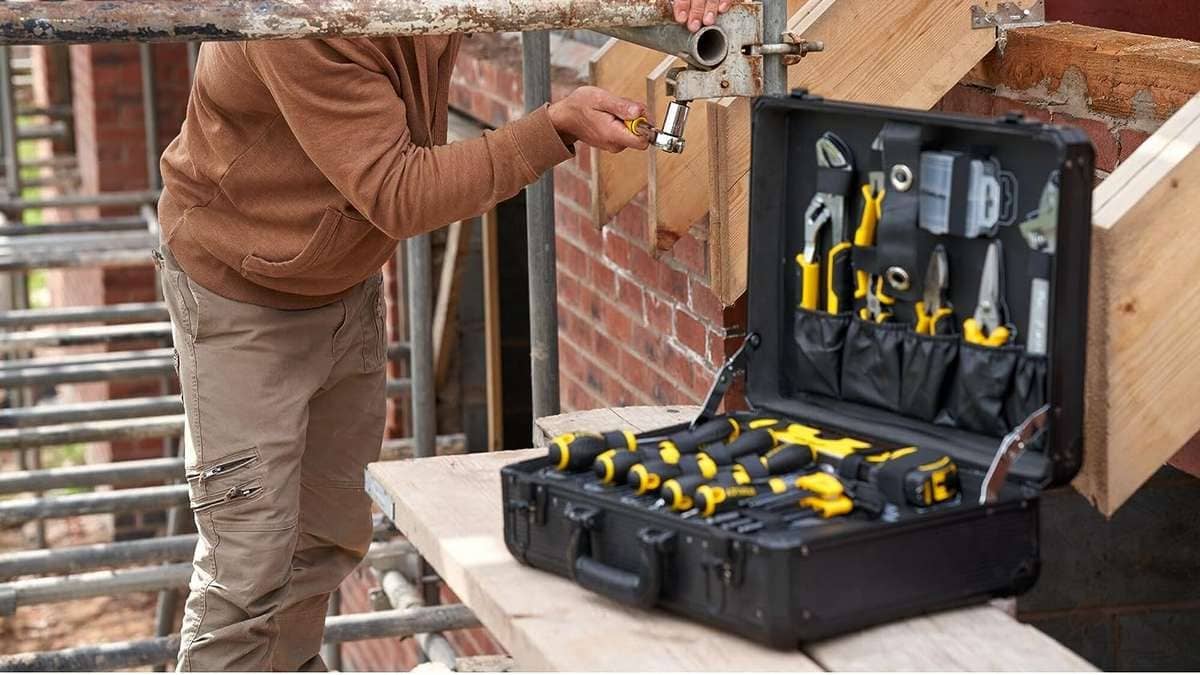 Todas las herramientas que necesitas están en este maletín con cupón de descuento en Amazon