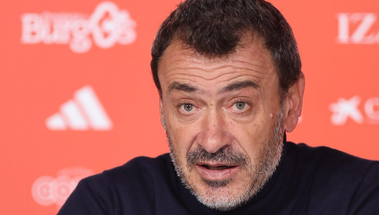 Jesús Galván ya anuncia cambios en el Mirandés