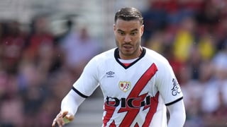 A la espera de que se solucione el problema de última hora con Raúl de Tomás