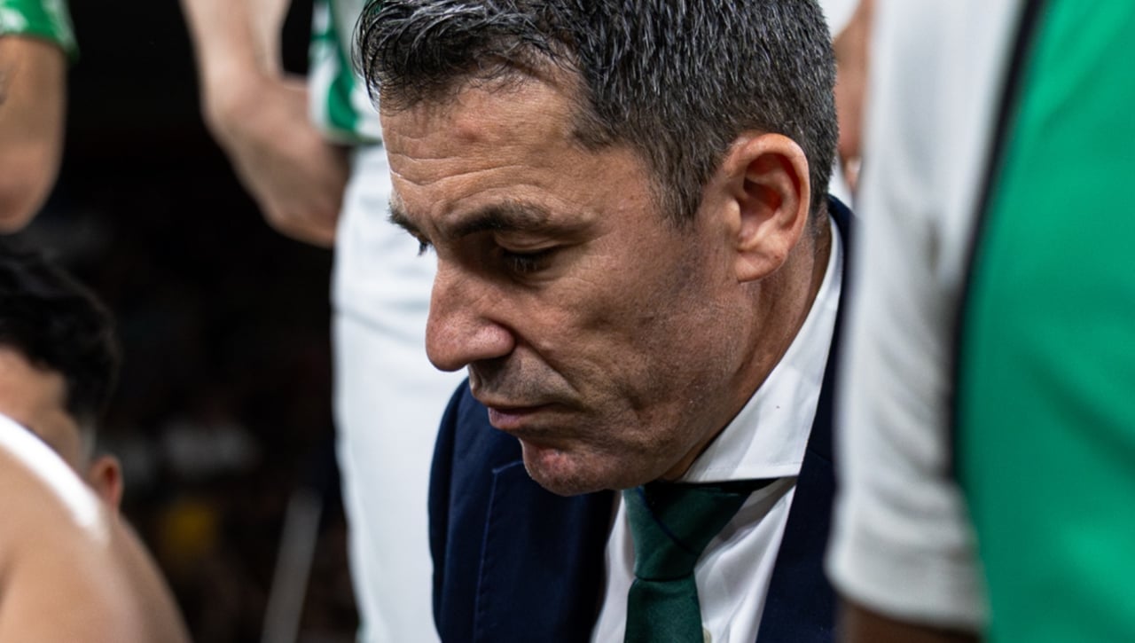 Espera cobrar en el Betis lo que le deben