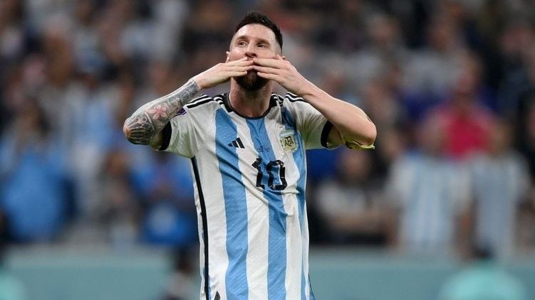 Messi ayuda a pagar un fichaje del Barcelona - Estadio Deportivo