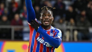 Christantus Uche deslumbra en Europa pero la incertidumbre de su futuro crece