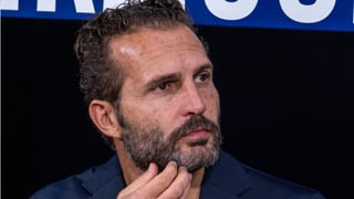 El Valencia confirma dos bajas que sacuden a Baraja