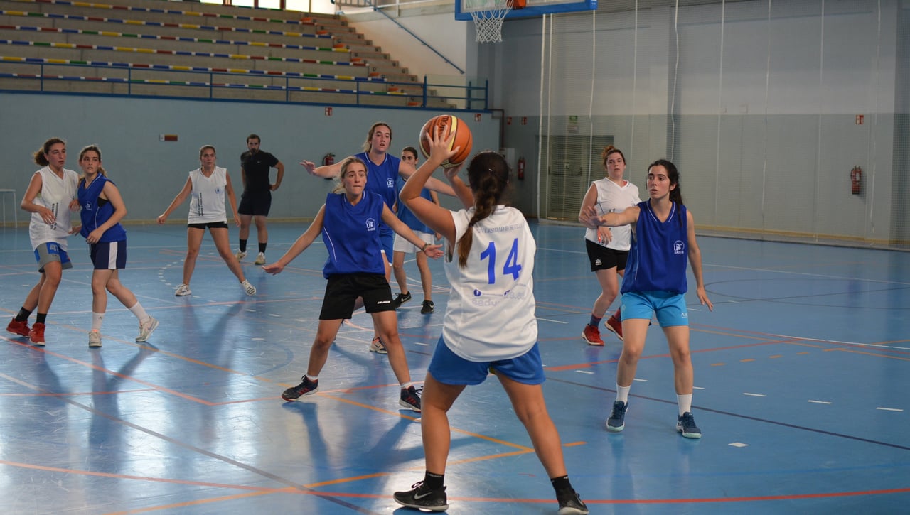 Compite en la Universidad de Sevilla