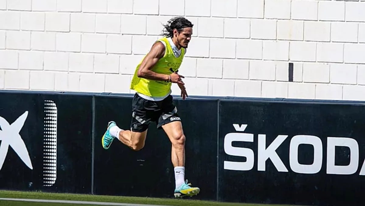 Edinson Cavani, más cerca