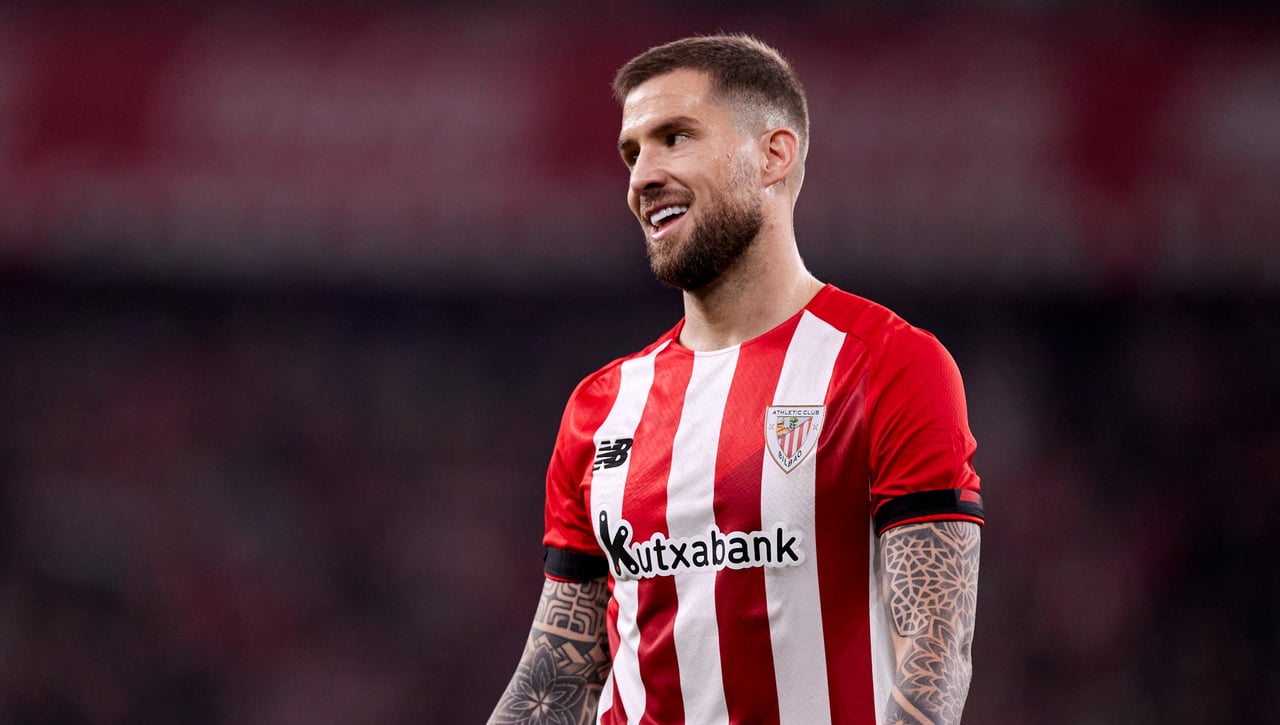 El juego a tres bandas con Íñigo Martínez sigue abierto