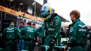 Fernando Alonso planta cara a Aston Martin