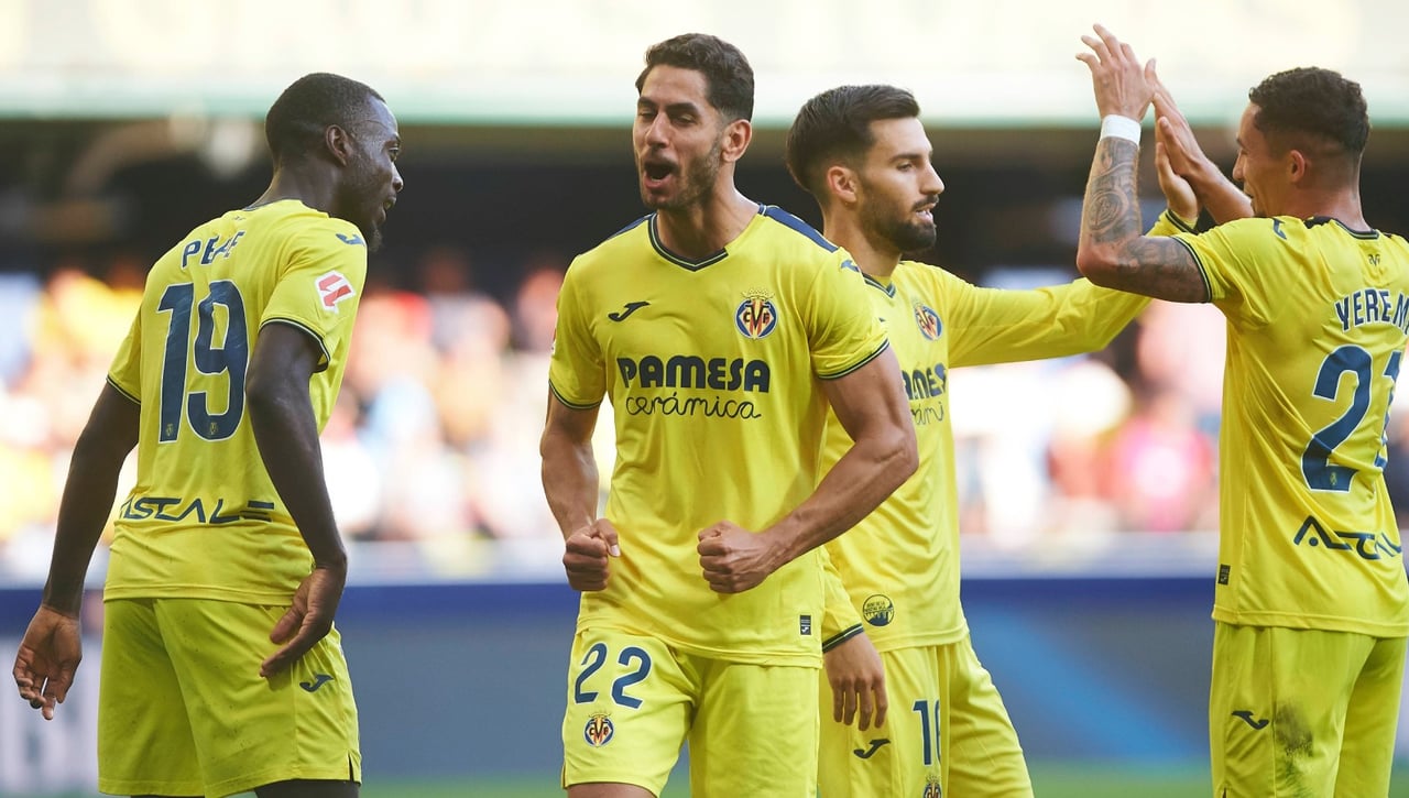 De "estrella porno" a "ama de casa" por un futbolista del Villarreal