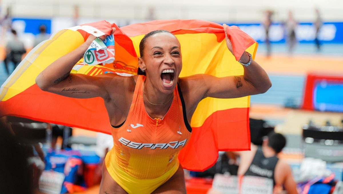 Ana Peleteiro no deja títere con cabeza