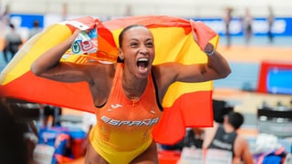 Ana Peleteiro no deja títere con cabeza