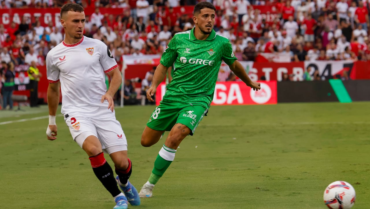 La afición se moja, Real Betis o Sevilla FC: el equipo que mejor llega al Gran Derbi