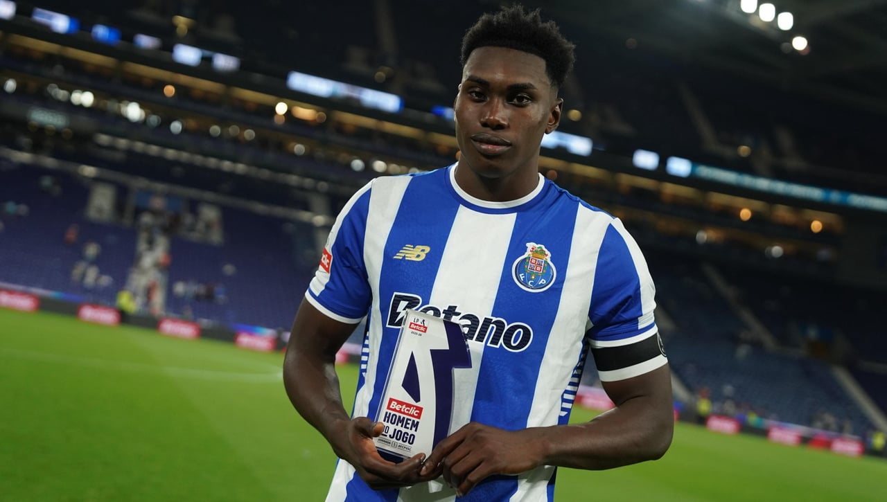 Samu inaugura la liga portuguesa con dos goles ante el Vitoria Guimaraes 