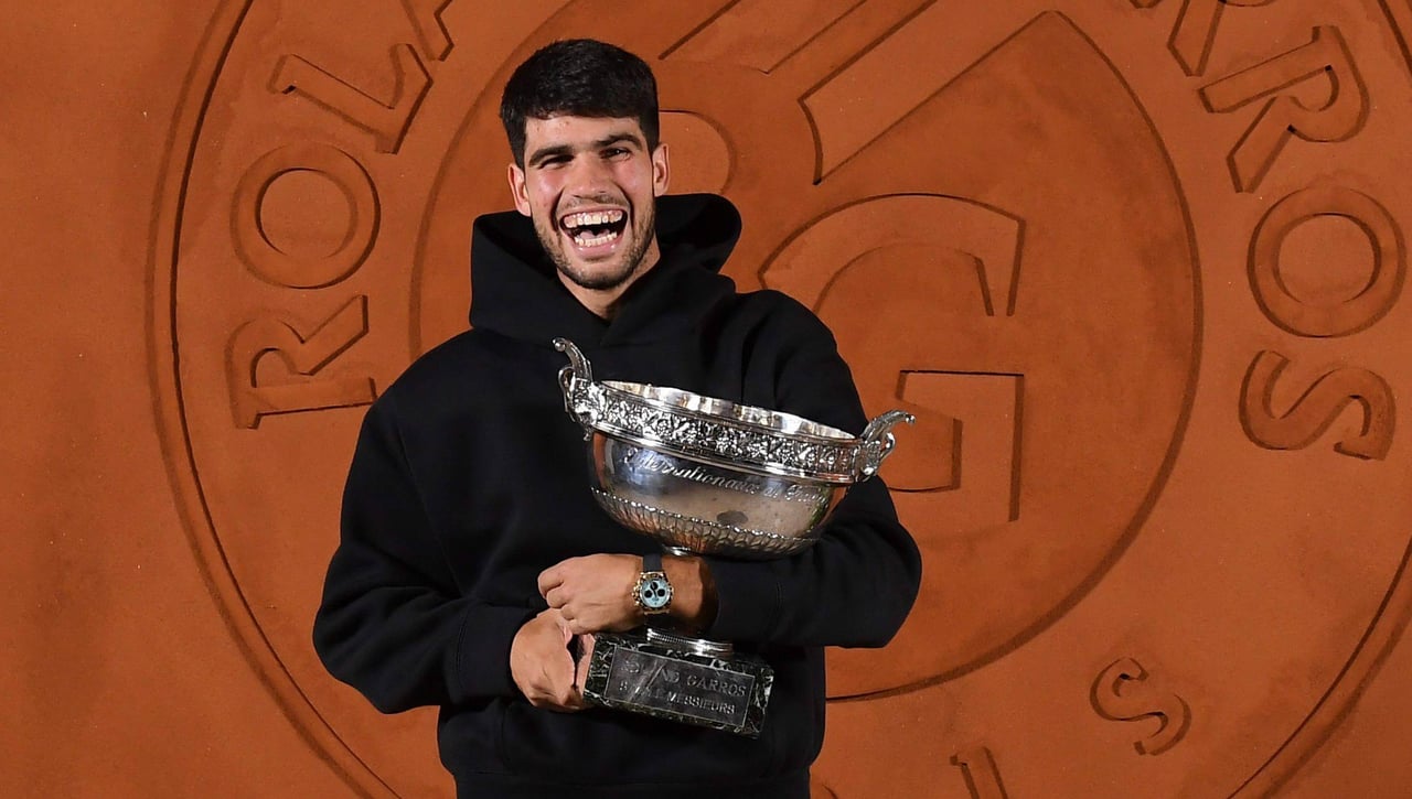 Carlos Alcaraz celebra otro título después de Roland Garros