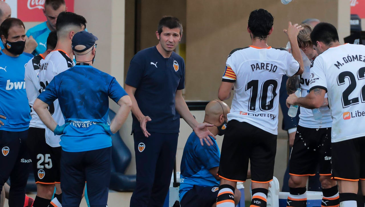 Celades: banquillo sorpresa