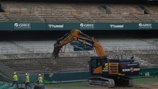 Comienza la histórica demolición en el Benito Villamarín: imágenes para el recuerdo  