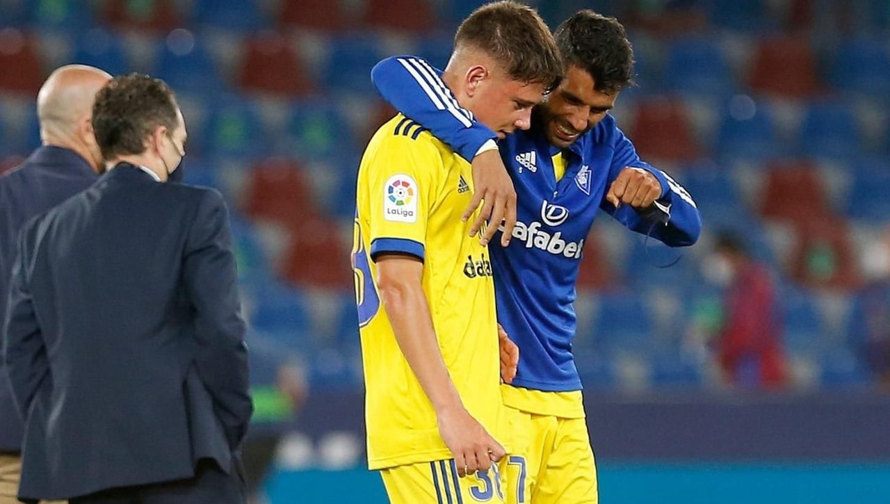 Una promesa del Cádiz dice adiós