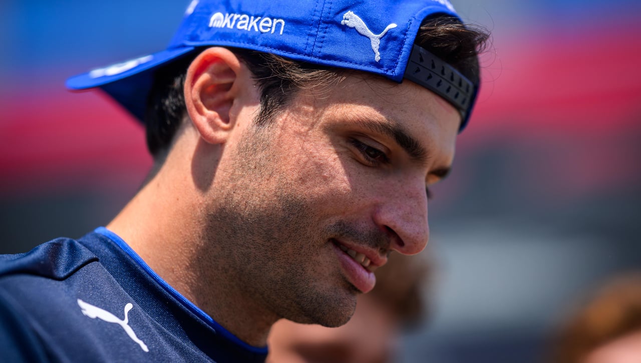 Carlos Sainz sorprende y desafía a Alonso y Verstappen 