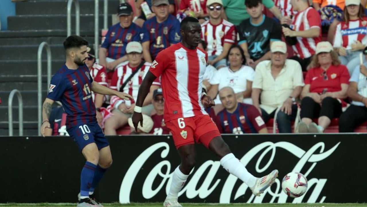 Dos nuevos episodios racistas ponen en jaque LaLiga Hypermotion