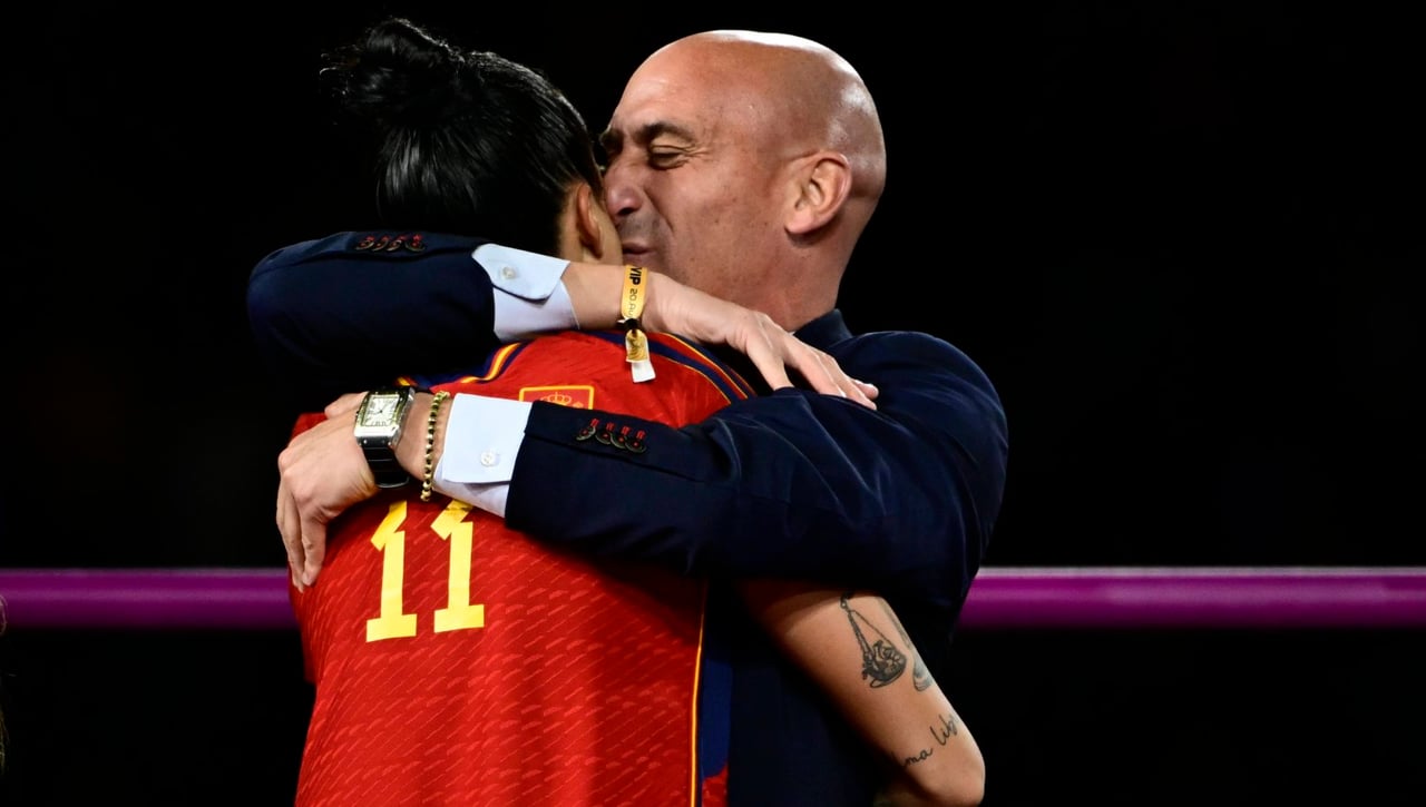 Señala la principal consecuencia del beso de Rubiales a Jenni Hermoso