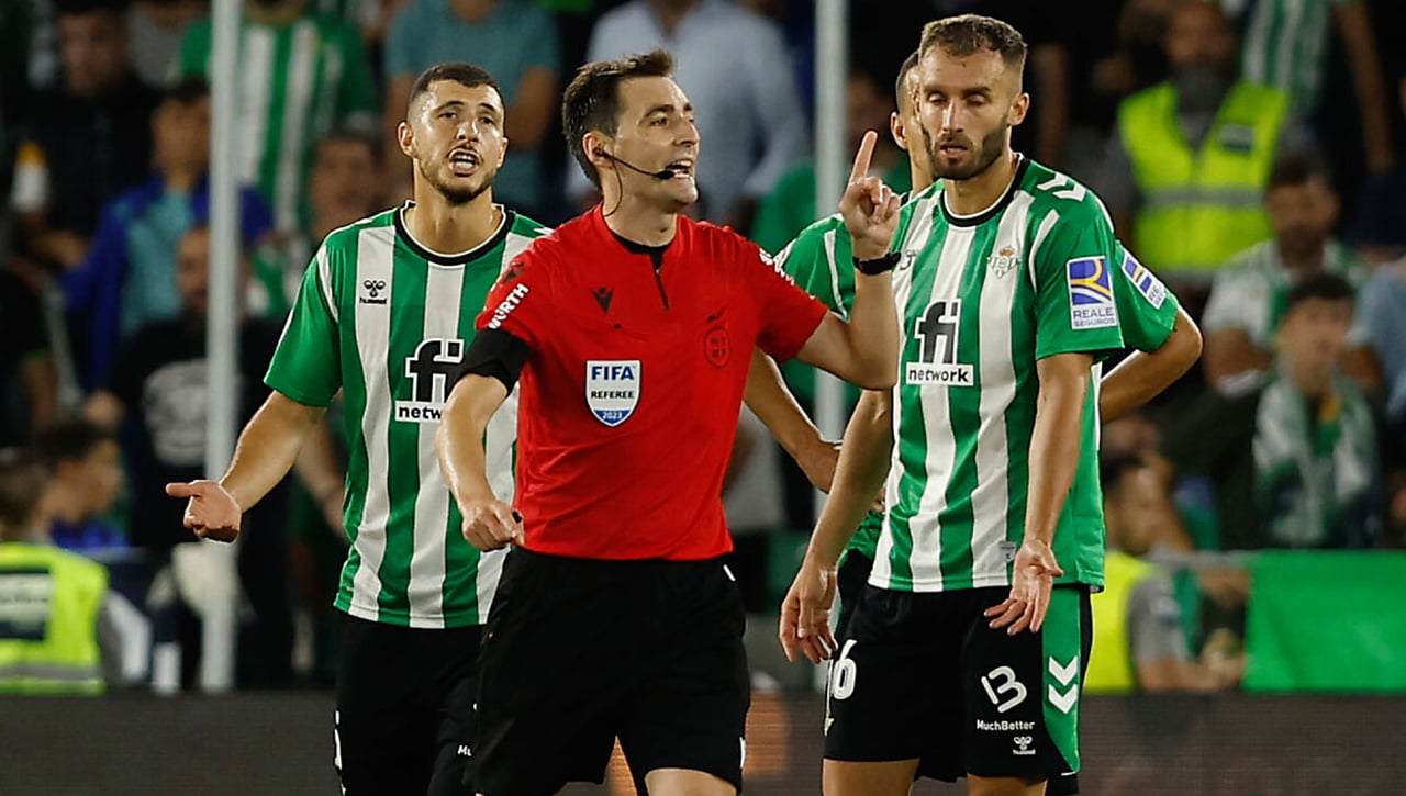 Las 17 expulsiones del Betis en la 22/23: datos para la reflexión... y el enfado