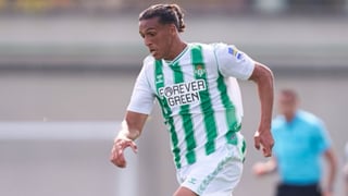 El Betis aplaza el debate de Yanis Senhadji y anuncia su nuevo destino