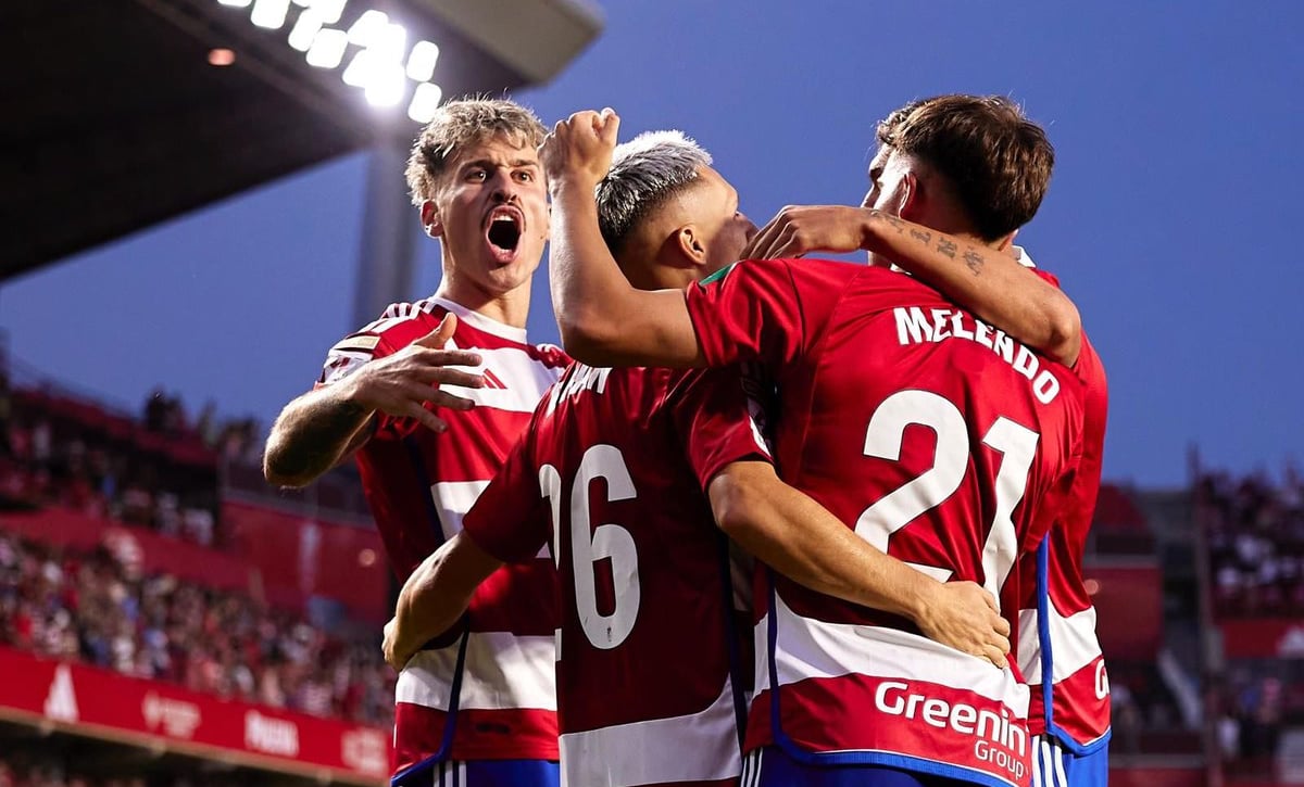 El Granada se muestra imponente en Los Cármenes 