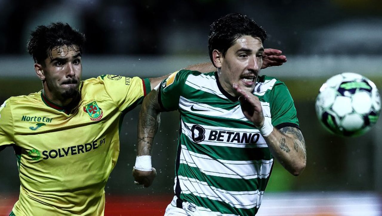 Se auto invita a la mesa de Bellerín y el Betis