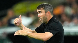 Coudet responde a su situación en el Deportivo Alavés: "No escucho el ruido"