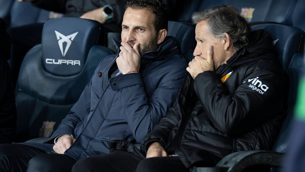 Baraja da pistas del nuevo Valencia