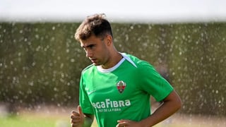 Álvaro Núñez mira al Athletic
