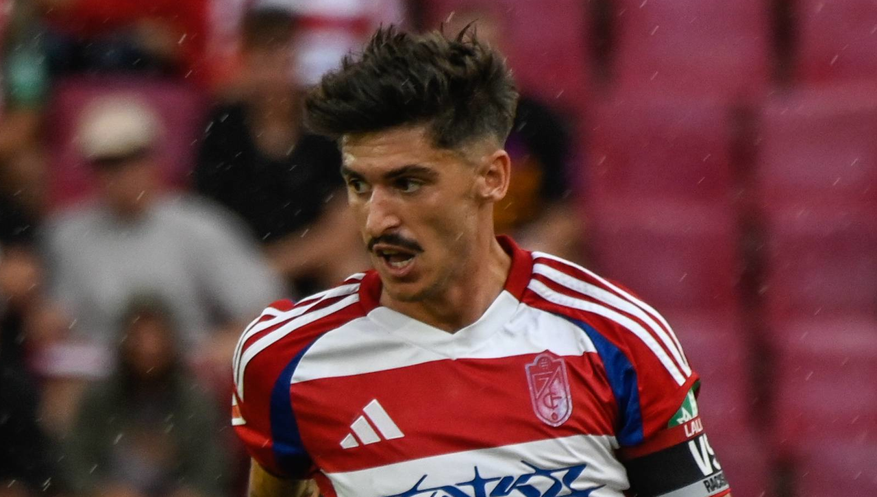 La afición el Granada no perdona a Carlos Neva