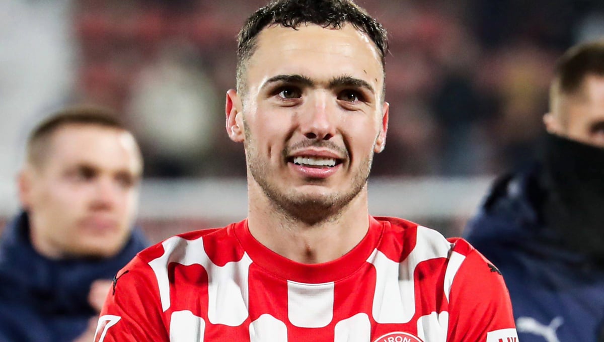 Avances para fichar a Arnau Martínez